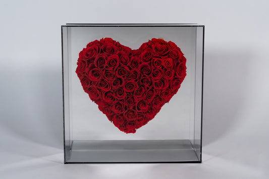 Καρδιά με 75 Forever Roses